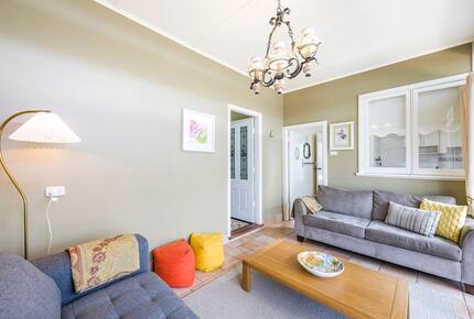 Refined Coastal Haven Near Dawesville’s Best Beaches - Dawesville, Australia