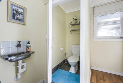 Refined Coastal Haven Near Dawesville’s Best Beaches - Dawesville, Australia