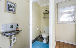 Refined Coastal Haven Near Dawesville’s Best Beaches - Dawesville, Australia