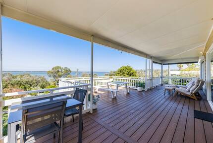 Refined Coastal Haven Near Dawesville’s Best Beaches - Dawesville, Australia