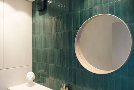 Refined Oceanfront Apartment Above Côte des Basques - Biarritz, France