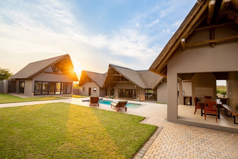 Elegant Eco-Luxury Overlooking the Kruger Wilderness - Hectorspruit, South Africa