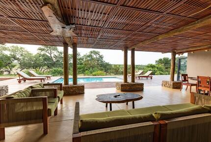 Elegant Eco-Luxury Overlooking the Kruger Wilderness - Hectorspruit, South Africa