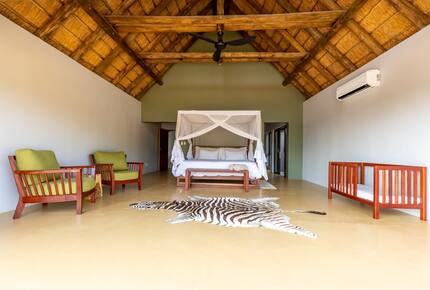 Elegant Eco-Luxury Overlooking the Kruger Wilderness - Hectorspruit, South Africa