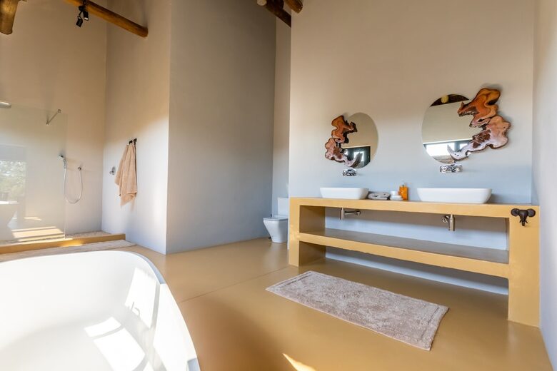 Elegant Eco-Luxury Overlooking the Kruger Wilderness - Hectorspruit, South Africa