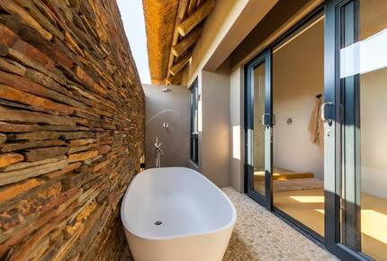 Elegant Eco-Luxury Overlooking the Kruger Wilderness - Hectorspruit, South Africa