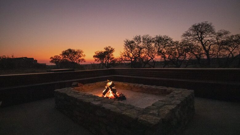 Elegant Eco-Luxury Overlooking the Kruger Wilderness - Hectorspruit, South Africa