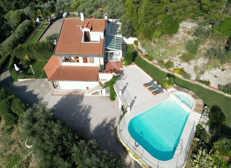 Refined Umbrian Retreat with Countryside Views - Terni, Italy