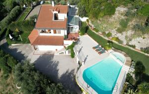 Refined Umbrian Retreat with Countryside Views - Terni, Italy