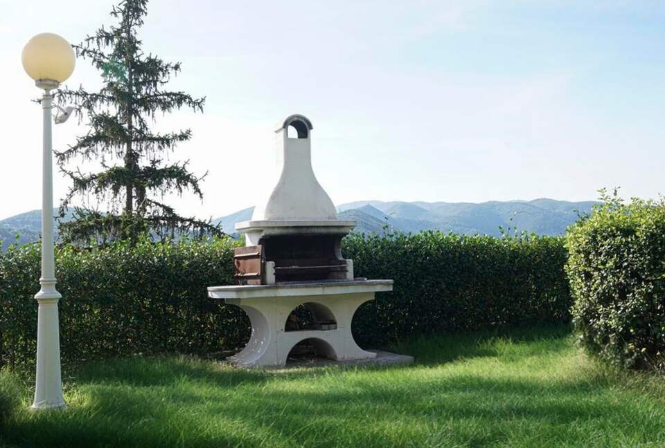 Refined Umbrian Retreat with Countryside Views - Terni, Italy