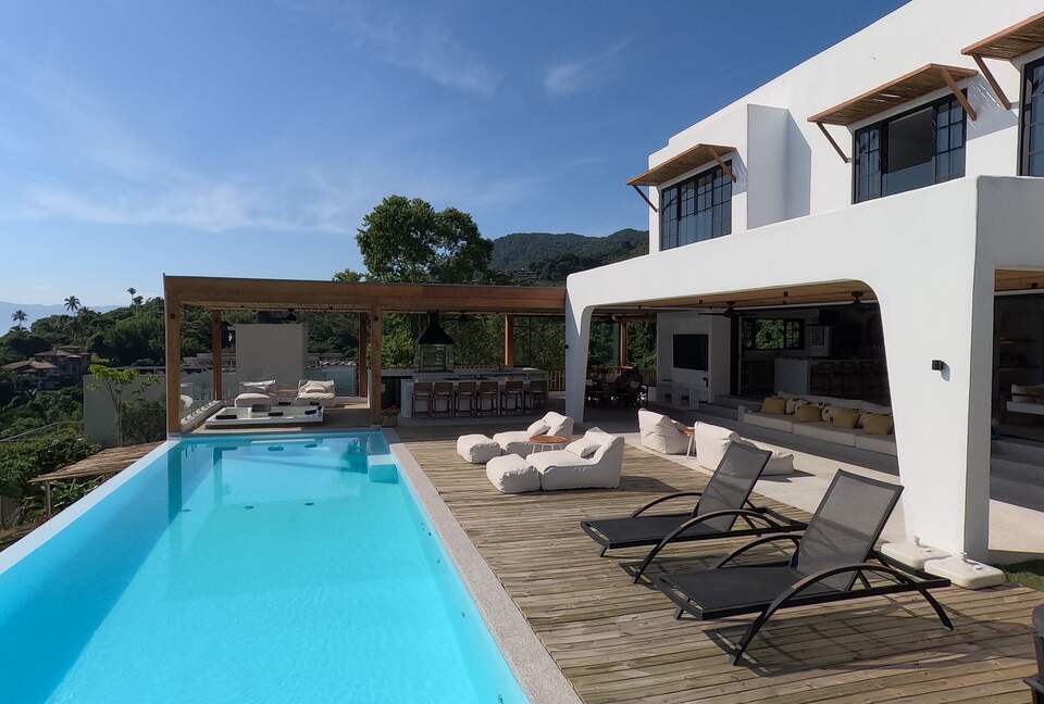 Sophisticated Ilhabela Escape with Elevated Sea Views - Ilhabela, Brazil