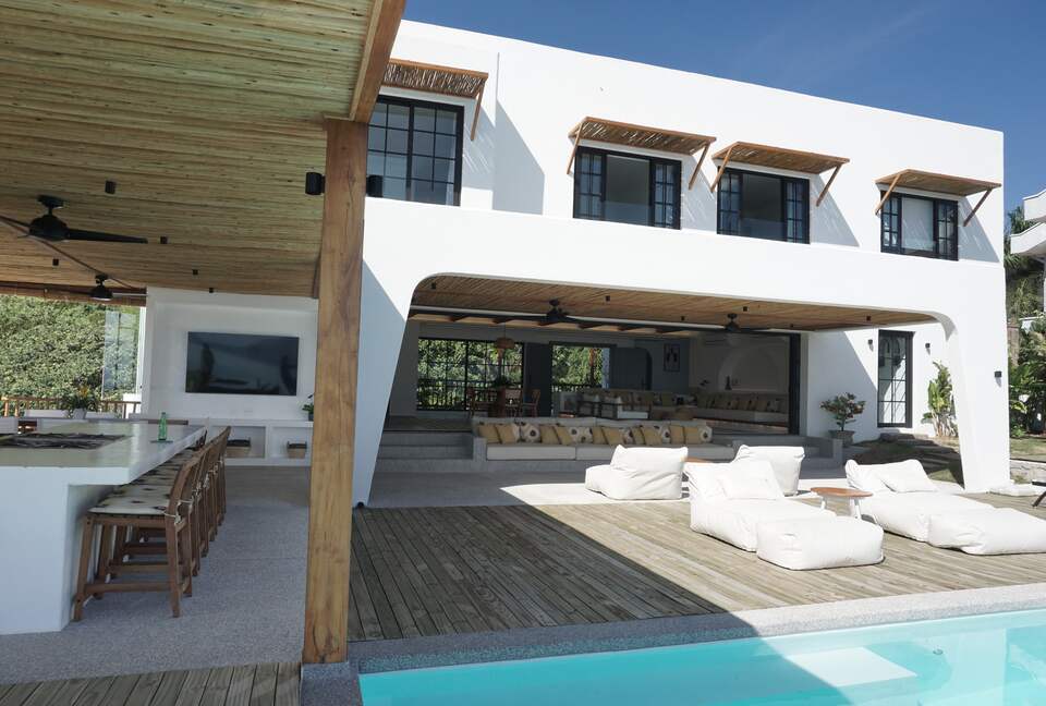 Sophisticated Ilhabela Escape with Elevated Sea Views - Ilhabela, Brazil