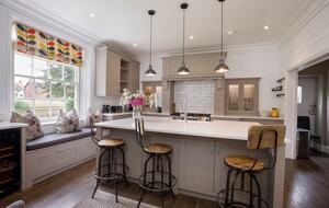 Graceful Georgian Farmhouse Overlooking the Village Green - Askham Richard, York, United Kingdom