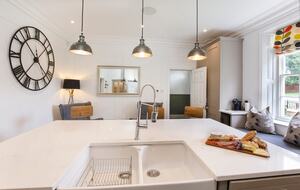 Graceful Georgian Farmhouse Overlooking the Village Green - Askham Richard, York, United Kingdom