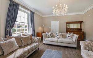 Graceful Georgian Farmhouse Overlooking the Village Green - Askham Richard, York, United Kingdom