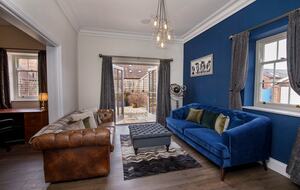 Graceful Georgian Farmhouse Overlooking the Village Green - Askham Richard, York, United Kingdom