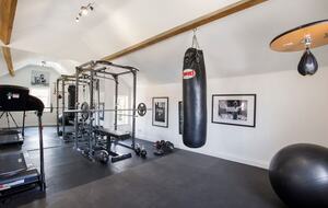 Graceful Georgian Farmhouse Overlooking the Village Green - Askham Richard, York, United Kingdom