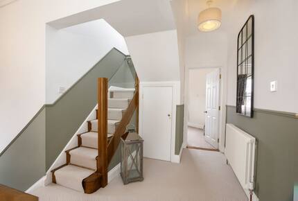 Graceful Georgian Farmhouse Overlooking the Village Green - Askham Richard, York, United Kingdom