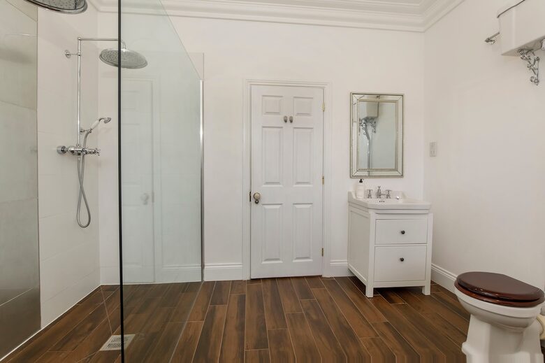 Graceful Georgian Farmhouse Overlooking the Village Green - Askham Richard, York, United Kingdom