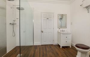 Graceful Georgian Farmhouse Overlooking the Village Green - Askham Richard, York, United Kingdom