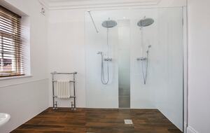 Graceful Georgian Farmhouse Overlooking the Village Green - Askham Richard, York, United Kingdom