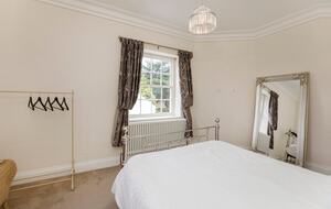 Graceful Georgian Farmhouse Overlooking the Village Green - Askham Richard, York, United Kingdom