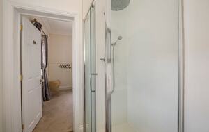 Graceful Georgian Farmhouse Overlooking the Village Green - Askham Richard, York, United Kingdom