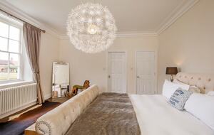 Graceful Georgian Farmhouse Overlooking the Village Green - Askham Richard, York, United Kingdom