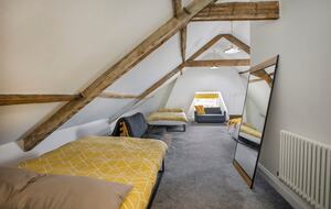 Graceful Georgian Farmhouse Overlooking the Village Green - Askham Richard, York, United Kingdom