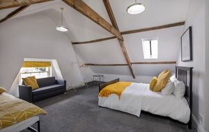 Graceful Georgian Farmhouse Overlooking the Village Green - Askham Richard, York, United Kingdom