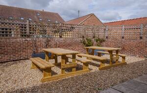 Graceful Georgian Farmhouse Overlooking the Village Green - Askham Richard, York, United Kingdom