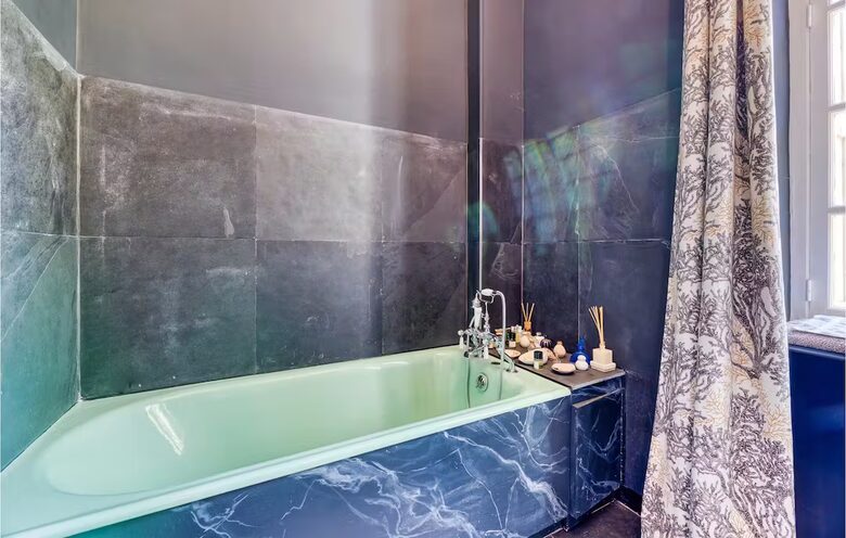 Château Blanc | Elegant 19th-Century Château with Grand Grounds - Grainville-Ymauville, France