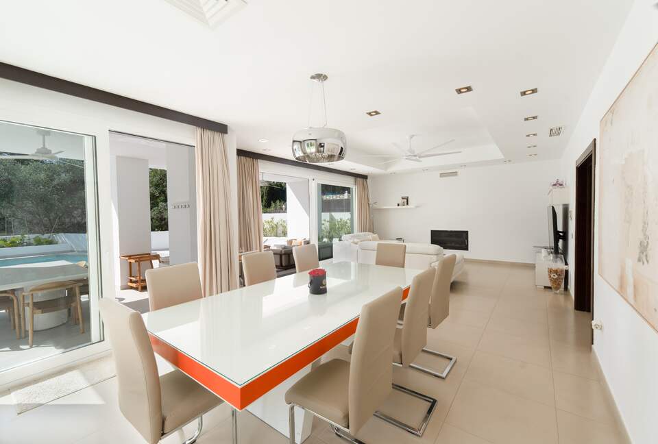 Refined Marbella Villa with Pool & Lush Gardens - Marbella, Spain