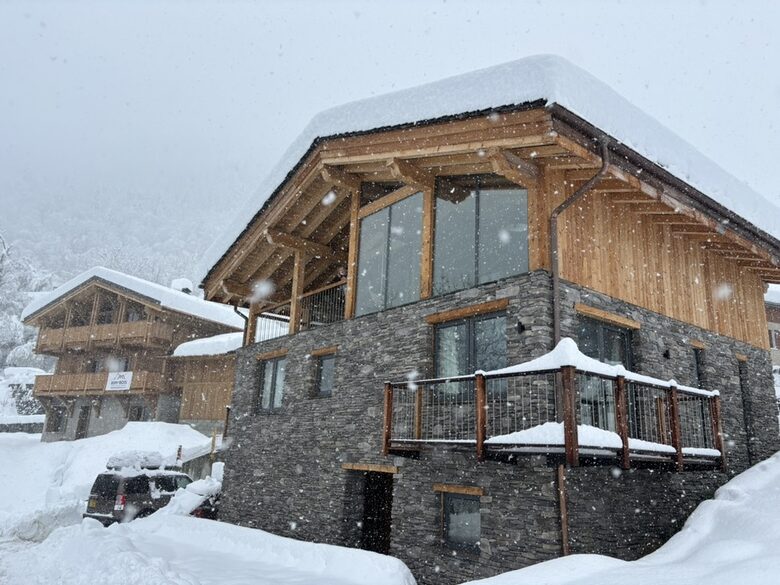 Refined Alpine Chalet with Panoramic Mountain Views - Villaroger, France