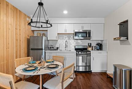 Elegant Mountainside Escape with Direct Hunter Mountain Access - Lanesville, New York