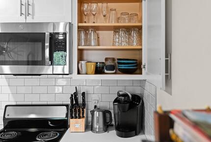 Elegant Mountainside Escape with Direct Hunter Mountain Access - Lanesville, New York