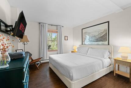 Catskills Ski-In/Ski-Out Retreat - Lanesville, New York