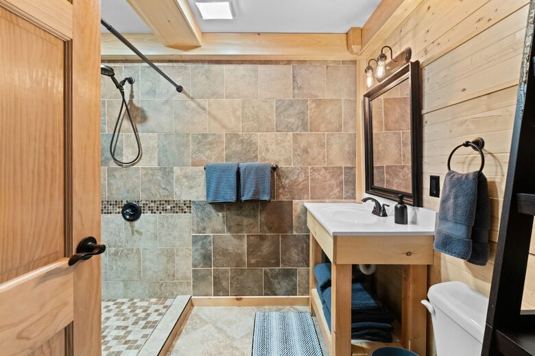 Highlands Drive Mountain Retreat - Lanesville, New York