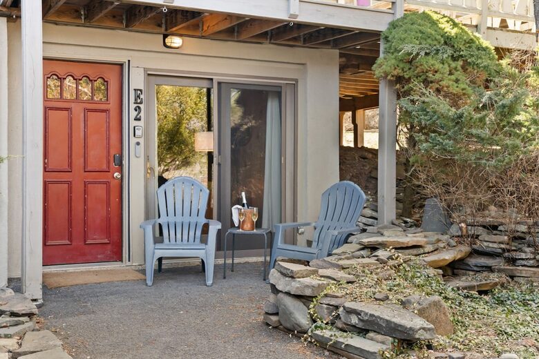 Highlands Drive Mountain Retreat - Lanesville, New York