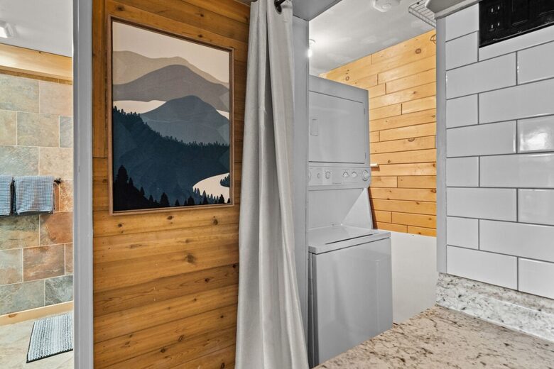 Highlands Drive Mountain Retreat - Lanesville, New York