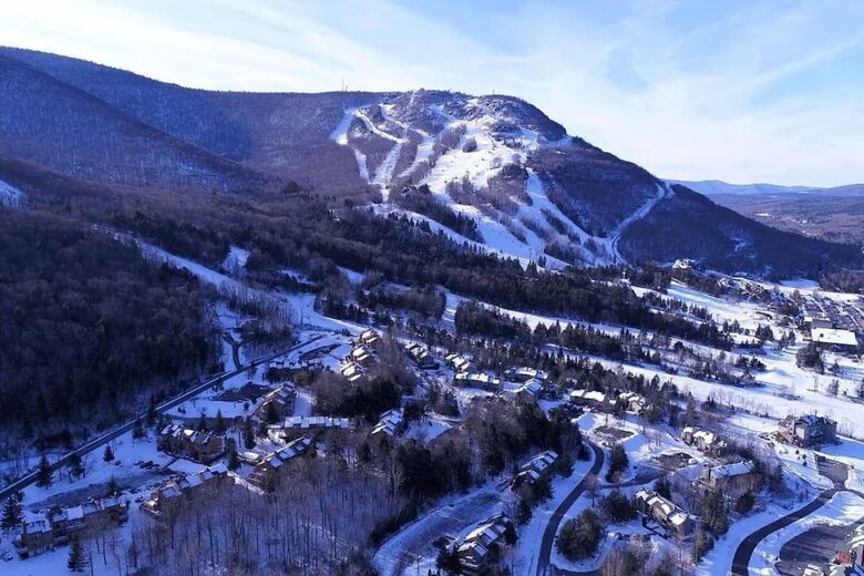 Elegant Mountainside Escape with Direct Hunter Mountain Access - Lanesville, New York