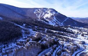 Elegant Mountainside Escape with Direct Hunter Mountain Access - Lanesville, New York