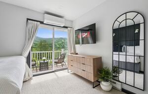 Refined Catskills Retreat with Sauna and Scenic Views | Scribners Catskills Lounge - Tannersville, New York