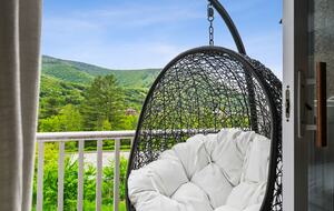 Refined Catskills Retreat with Sauna and Scenic Views | Scribners Catskills Lounge - Tannersville, New York