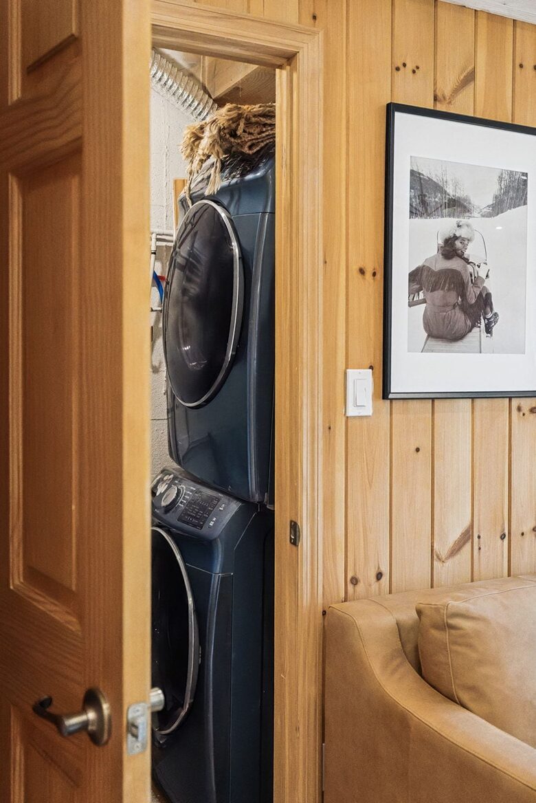 Refined Catskills Retreat with Sauna and Scenic Views | Scribners Catskills Lounge - Tannersville, New York