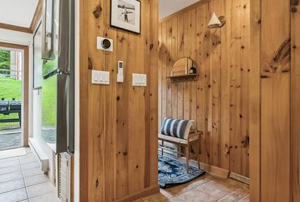 Refined Catskills Retreat with Sauna and Scenic Views | Scribners Catskills Lounge - Tannersville, New York