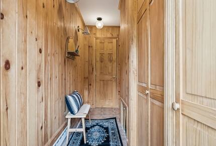 Refined Catskills Retreat with Sauna and Scenic Views | Scribners Catskills Lounge - Tannersville, New York