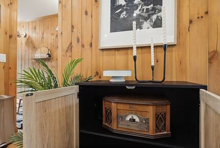 Refined Catskills Retreat with Sauna and Scenic Views | Scribners Catskills Lounge - Tannersville, New York