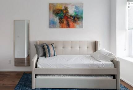 Stylish Brownstone Retreat in the Heart of Historic Brooklyn - Brooklyn, New York