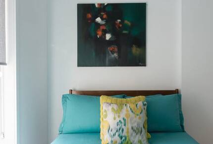 Stylish Brownstone Retreat in the Heart of Historic Brooklyn - Brooklyn, New York